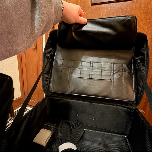 BELLAMI Black and Gold Rolling Travel Bag - Picture 8 of 9